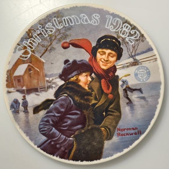 Edwin M. Knowles Plate x Norman Rockwell Painting Christmas Courtship 1982 Plate - Picture 7 of 9